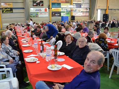 El Dinar de Nadal de la Gent Gran de Manacor aplega vuit associacions de tercera edat i prop de 400 persones  