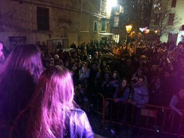 El concert Nadal Col·lectiu i la festa de la nit de Cap d’Any donen una benvinguda multitudinària al 2017