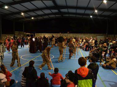 Una torrada i la VIII Trobada de dimonis de s'Illot clouen les festes de Sant Antoni d'enguany