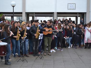 Manacor fa créixer l'ofrena floral a l'obelisc dedicat a Alcover