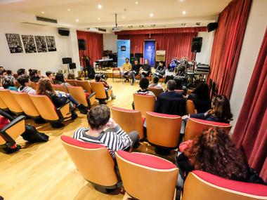 El Campus Rock Manacor fa pujar a l’escenari el talent de 28 joves amb ganes d’aprendre dels professionals de la música