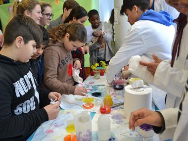 La fira Experimenta que organitza l’IES Manacor fa acostar milers d’estudiants de tot Mallorca a la ciència i la tecnologia