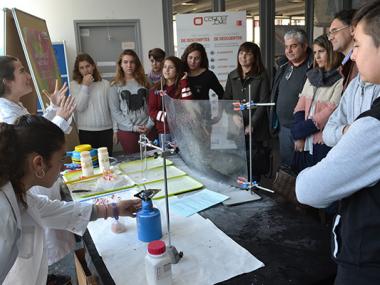 La fira Experimenta que organitza l’IES Manacor fa acostar milers d’estudiants de tot Mallorca a la ciència i la tecnologia