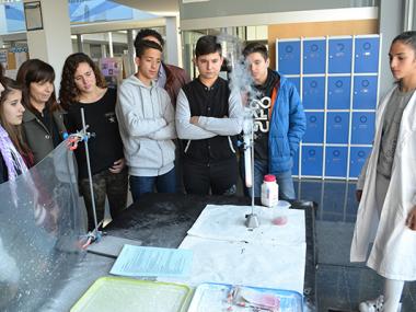 La fira Experimenta que organitza l’IES Manacor fa acostar milers d’estudiants de tot Mallorca a la ciència i la tecnologia