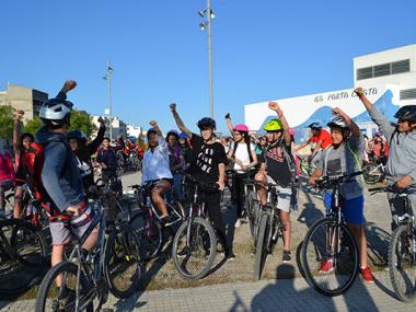 La III Bicicletada Solidària de l’IES Porto Cristo fa camí cap a sa Coma a favor de la Fundació Campaner