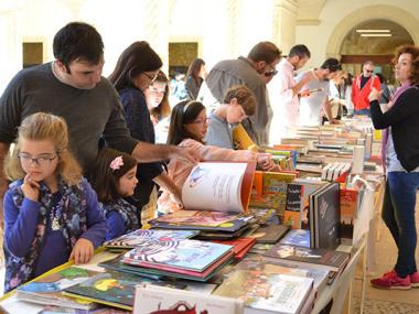 La Fira del Llibre, presentacions de novetats editorials i espectacles per a tots els públics ompliran Manacor de cultura