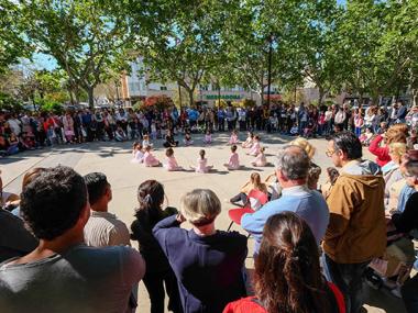 Manacor celebra el Dia Internacional de la Dansa amb una gran festa al carrer plena de ritme i moviment