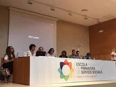 El projecte dels Serveis Socials de millora d'habilitats comunicatives per a joves es converteix en un referent