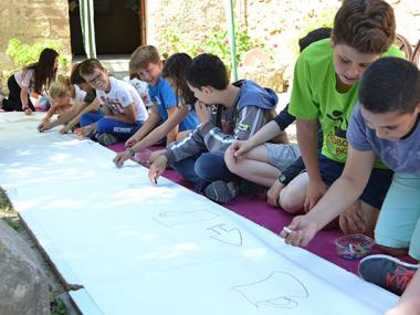 Mig miler d’escolars celebren a Manacor el Dia Internacional dels Museus i aprenen del passat a la torre dels Enagistes