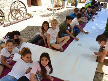 Mig miler d’escolars celebren a Manacor el Dia Internacional dels Museus i aprenen del passat a la torre dels Enagistes