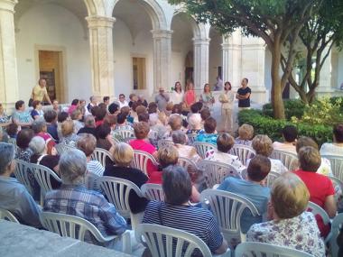 Les associacions de tercera edat de tot el municipi celebren el final de curs de les activitats que ofereix l’Ajuntament