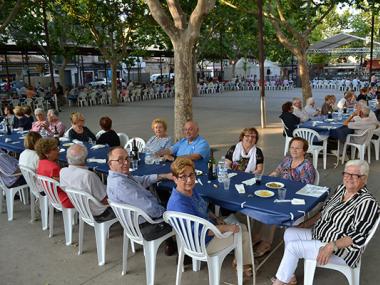 La trobada de gent gran de Fires i Festes aplega nou entitats de gent gran i més de 400 persones 