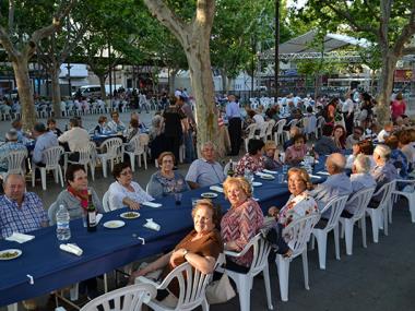 La trobada de gent gran de Fires i Festes aplega nou entitats de gent gran i més de 400 persones 