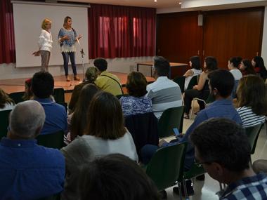 120 famílies milloren les relacions dels pares i mares amb els fills adolescents gràcies als programes que impulsa l’Ajuntament