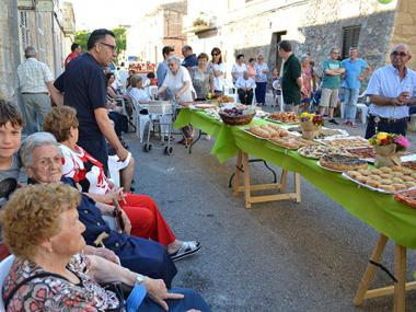 Els representants municipals feliciten Magdalena Riera, la nova padrina de Manacor, pel seu 100è aniversari