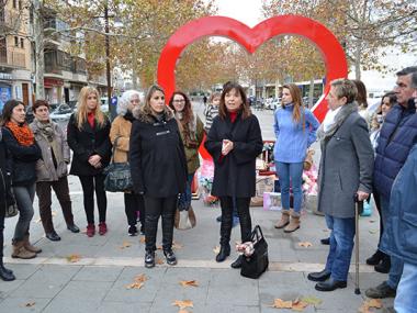 Els comerciants i l’Ajuntament animen tothom a fer-se fotos i felicitar el Nadal amb la campanya #nadaldecor