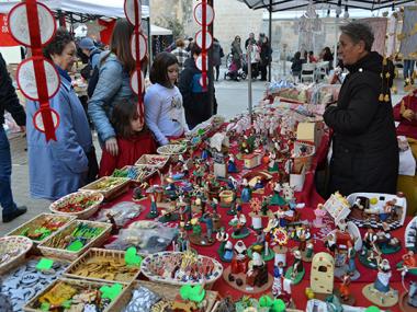 Els patges reials i Pare Noel s’aturen a Manacor per rebre els desitjos i les cartes de tots els nins i nines