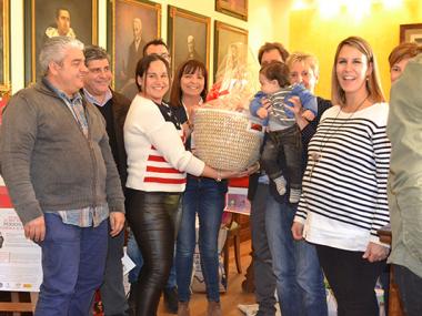 El concurs de fotos ‘Felicita per Nadal de Cor’ entrega una panera de més de 300 euros i obsequis als 10 finalistes