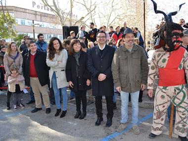 Una gentada participa a les beneïdes de Manacor per honorar Sant Antoni i reivindicar les arrels pageses del municipi