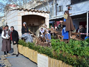 Una gentada participa a les beneïdes de Manacor per honorar Sant Antoni i reivindicar les arrels pageses del municipi