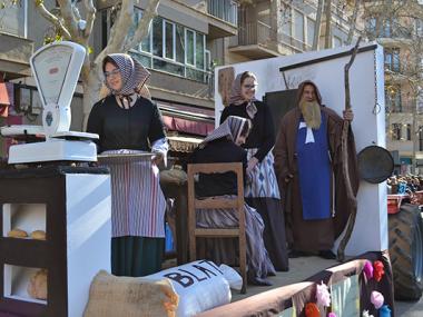 Una gentada participa a les beneïdes de Manacor per honorar Sant Antoni i reivindicar les arrels pageses del municipi