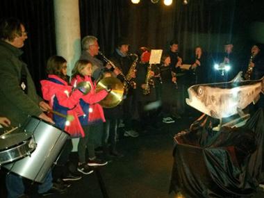 L’enterrament de la sardina i la nova geganta de la jaia Quaresma tanquen el carnaval amb grans festes