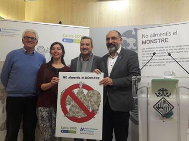 Manacor se suma a la campanya 'No alimentis el monstre' per conscienciar la població de no tirar tovalloletes humides al vàter