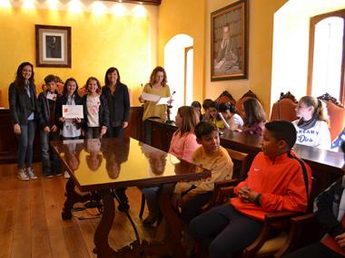 Més de 50 alumnes de la comarca recullen a Manacor els permisos de venda per participar al mercat ICAPE