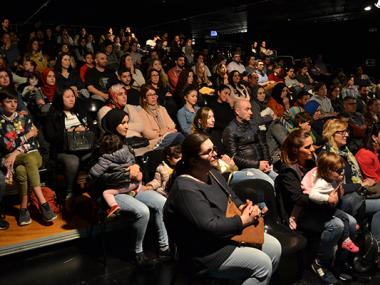 L’Ajuntament i la Conselleria d’Educació convoquen els pares i mares per informar-los del procés d’escolarització dels fills
