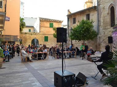 El Jas Jazz inunda de ritme, música en directe i gent els carrers del centre i la zona de vianants de Manacor 