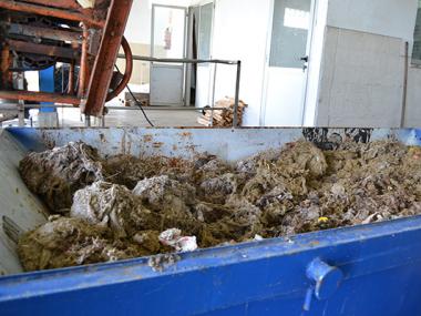 Manacor demana a la ciutadania que no tiri tovalloletes al vàter amb la campanya "no alimentis el monstre"