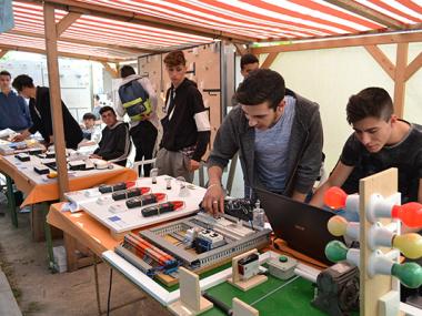 Més de 1.200 alumnes de tota la comarca assisteixen a la Fira que mostra les possibilitats de la Formació Professional