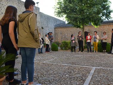 L'exposició 'Aquí sí que ho pots tocar' acosta encara més les peces del Museu d'Història de Manacor a l'accessibilitat