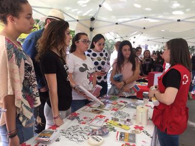 Els joves i les joves mostren les seves inquietuds i com s’organitzen a la I Fira d’Entitats Jovenils de Manacor