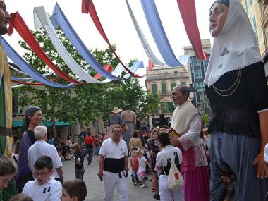La Trobada de Gegants, l’art i el concert de cloenda encenen la traca final de les Fires i Festes de Manacor