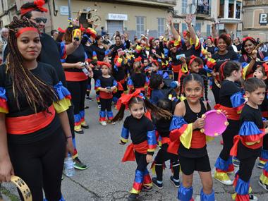 Els colors i la fantasia de les Carrosses i Comparses i la Jornada de Cuina posen el punt i final a les Fires i Festes 