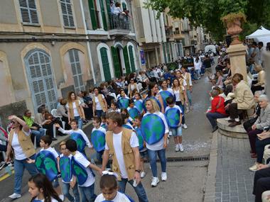 Els colors i la fantasia de les Carrosses i Comparses i la Jornada de Cuina posen el punt i final a les Fires i Festes 