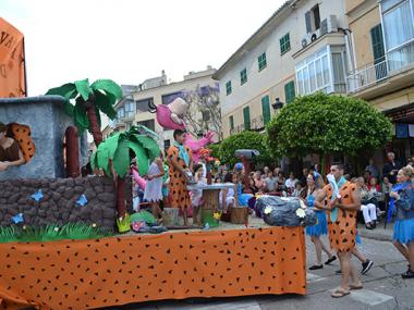 Els colors i la fantasia de les Carrosses i Comparses i la Jornada de Cuina posen el punt i final a les Fires i Festes 