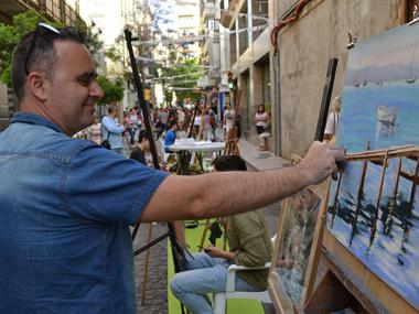 Milers d’assistents omplen la Festa de l’Art al carrer de Ciutat convidats per les botigues d’aquesta artèria comercial