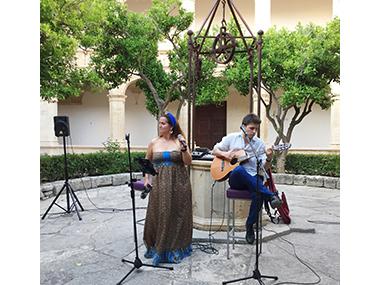INAUGURADA L’EXPOSICIÓ SOBRE EL VOLUNTARIAT AL CLAUSTRE DE MANACOR