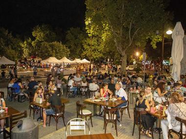 Èxit d’afluència a la XIX Fira Nocturna Artística i Artesana de Sant Jaume