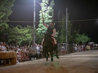 L'Encamisada i les Corregudes de l'anell, actes centrals i multitudinaris de les festes de Sant Jaume