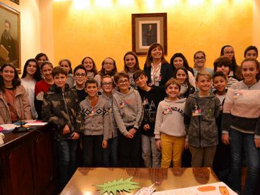 Els nous consellers i conselleres del Consell d’Infants prenen possessió amb l’objectiu de millorar el municipi