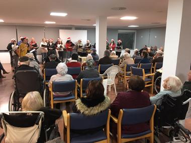 Els representants municipals feliciten Joan Gayà, el nou padrí del municipi, pel seu 100è aniversari
