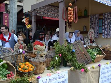 Les Beneïdes traslladen fins als carrers de Manacor tota casta d’animals i d’estampes santantonieres