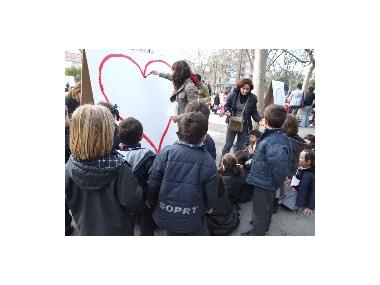 PINTADES PER LA PAU