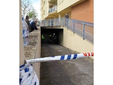 UN FERIT GREU I 50 HABITATGES DESALLOTJATS. 