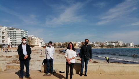 El batle de Manacor, Miquel Oliver, la presidenta de la SAM, Cristina Capó, el gerent de la SAM, Francesc Grimalt, i el delegat de Zona Costanera, Sebastià Nadal.
