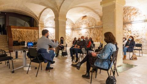 El batle de Manacor, Miquel Oliver, reunit amb el comitè d'empresa de Majorica. 