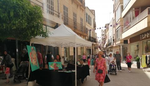 El mercat dels dilluns de Manacor incorpora parades d’artesans a la zona de vianants del centre